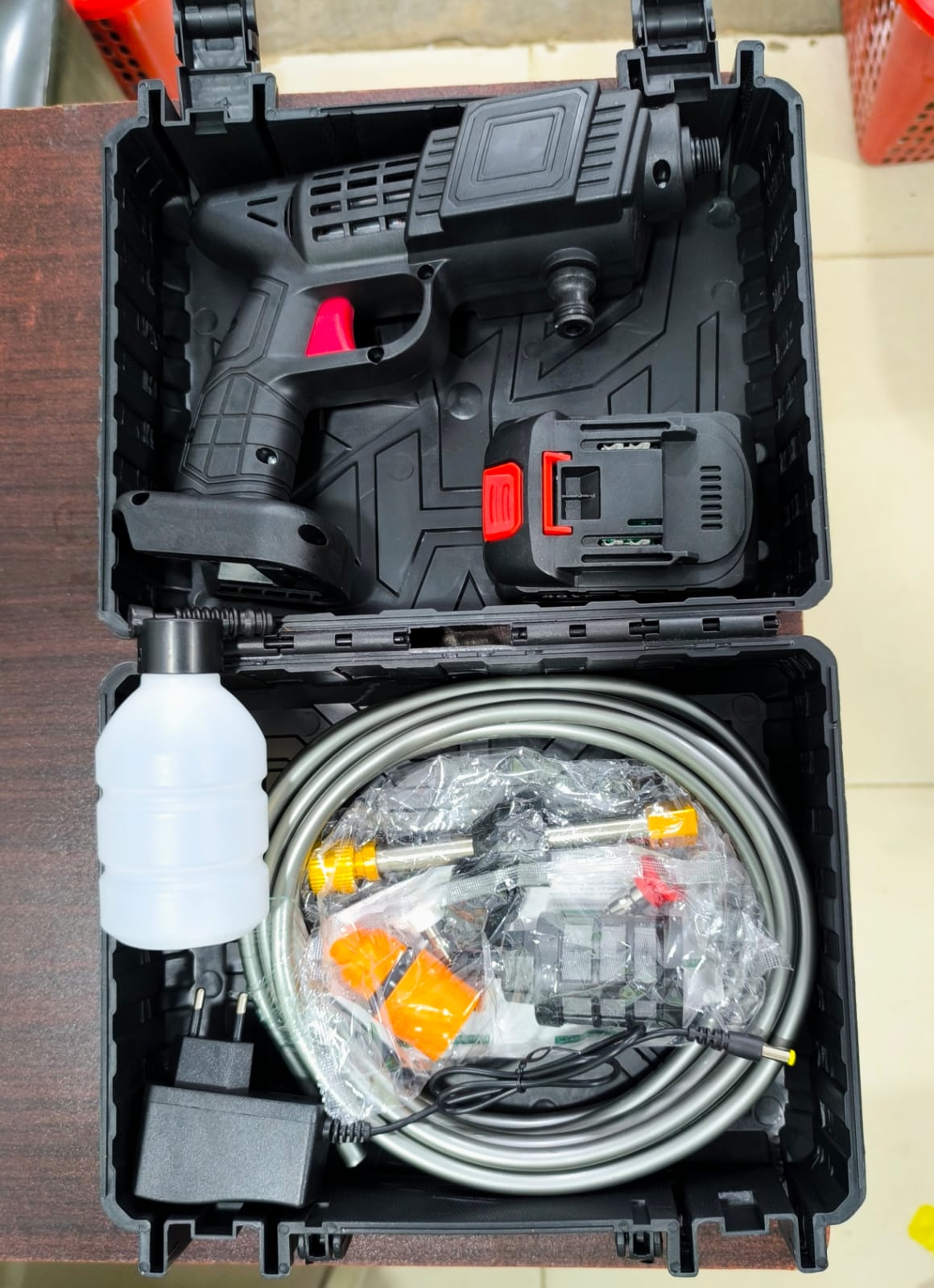 48V Cordless High-Pressure Washer – Portable Power Cleaning Anywhere!