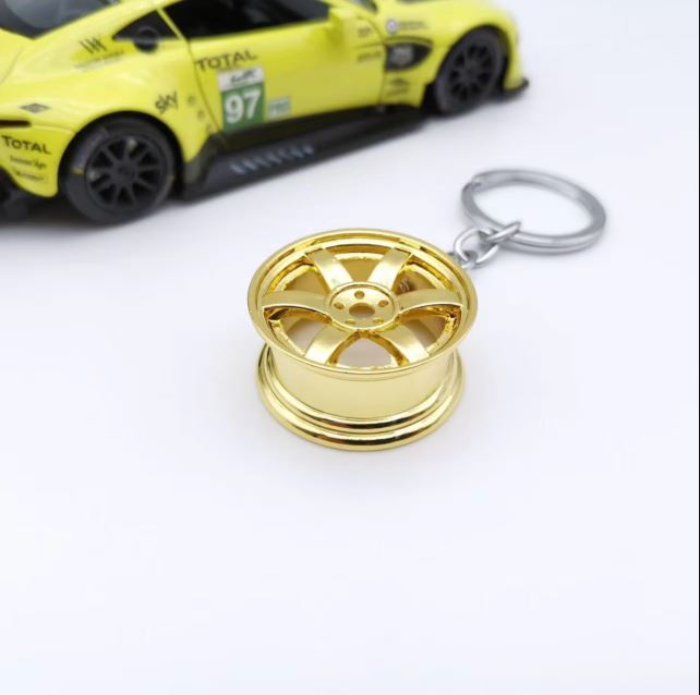 Alloy Car Rim Keychain β Mini Wheel Rim Design for Car Enthusiasts
