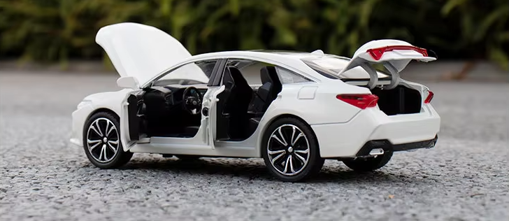 🚗✨ 1/24 Diecast Toyota Avalon Limited Model Car ✨🚗