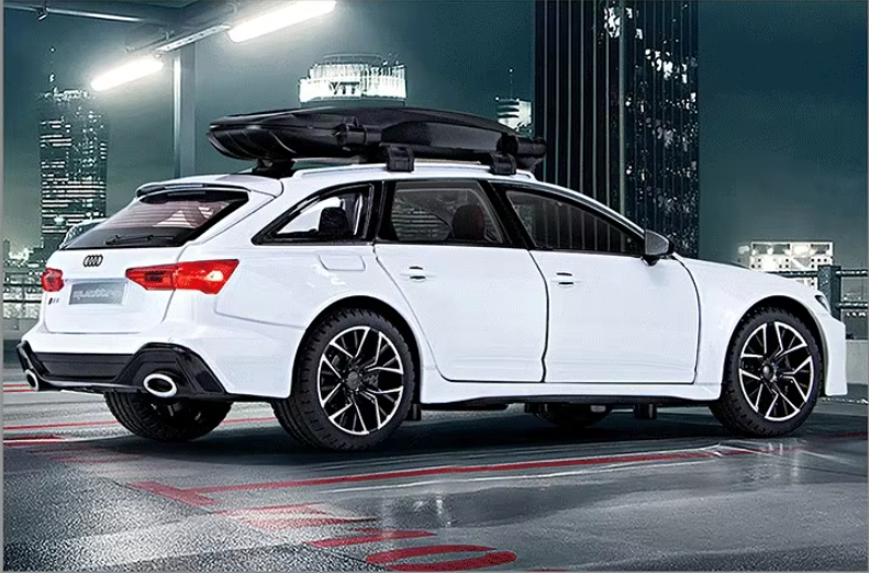 1:24 Diecast Audi RS6 Model Car with Roof Luggage Compartment