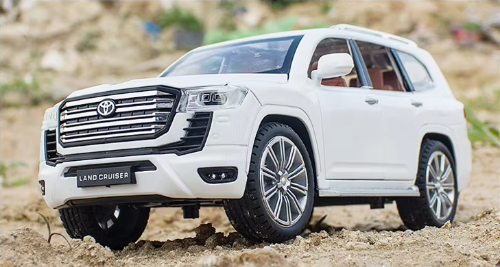 1:24 Scale Toyota Land Cruiser Die-Cast Model