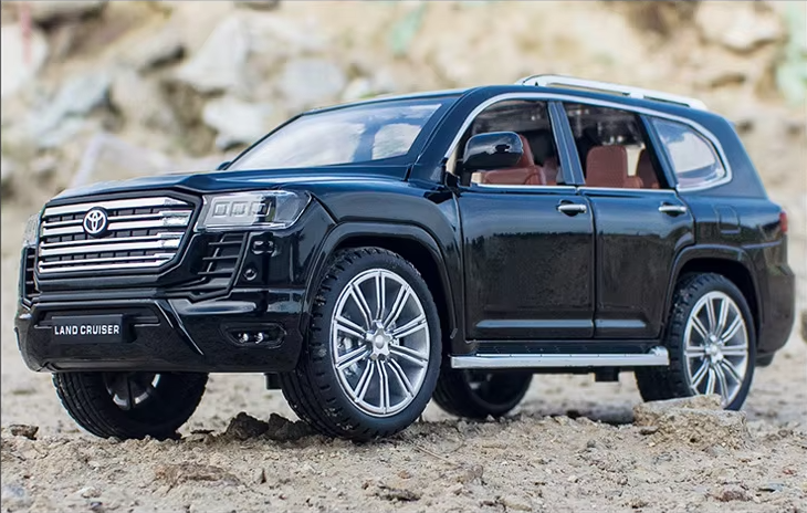 1:24 Scale Toyota Land Cruiser Die-Cast Model
