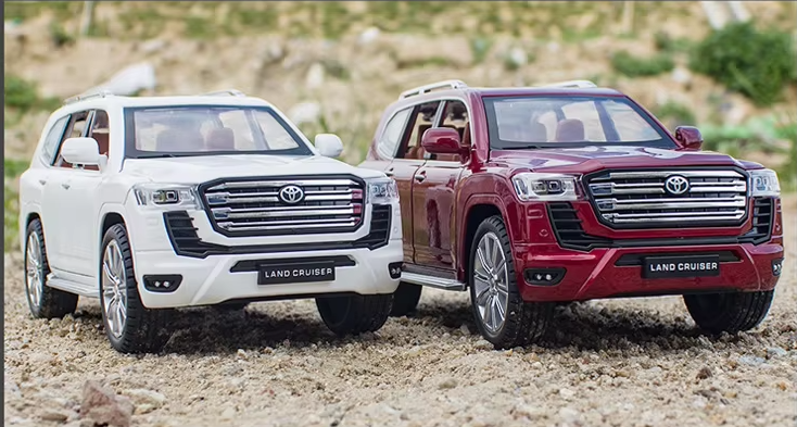 1:24 Scale Toyota Land Cruiser Die-Cast Model