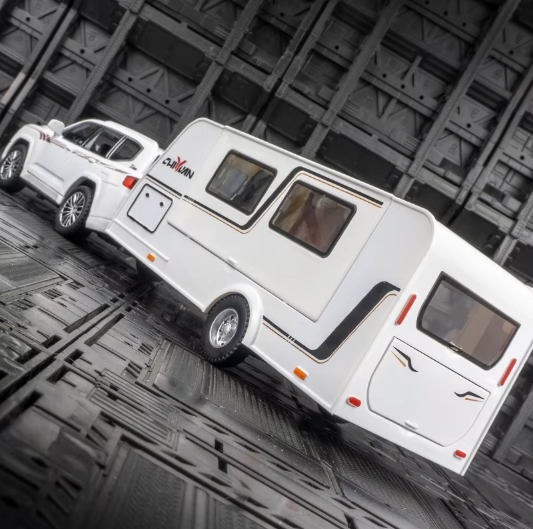 1:32 Diecast G-Wagon AMG, Jeep & LC 300 with Caravan – Collector’s Edition