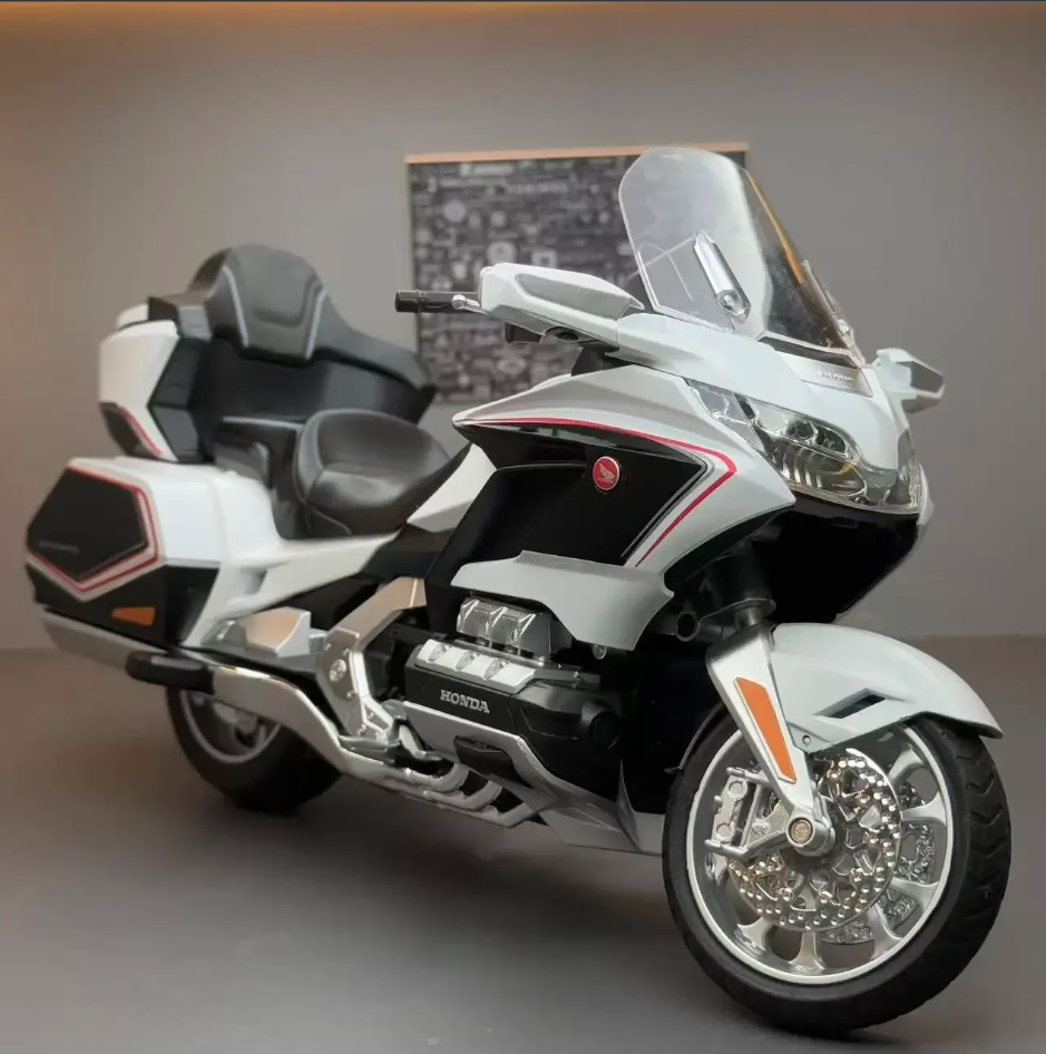 🏍️ Honda Gold Wing GL800 2021 Die-Cast Motorcycle Model