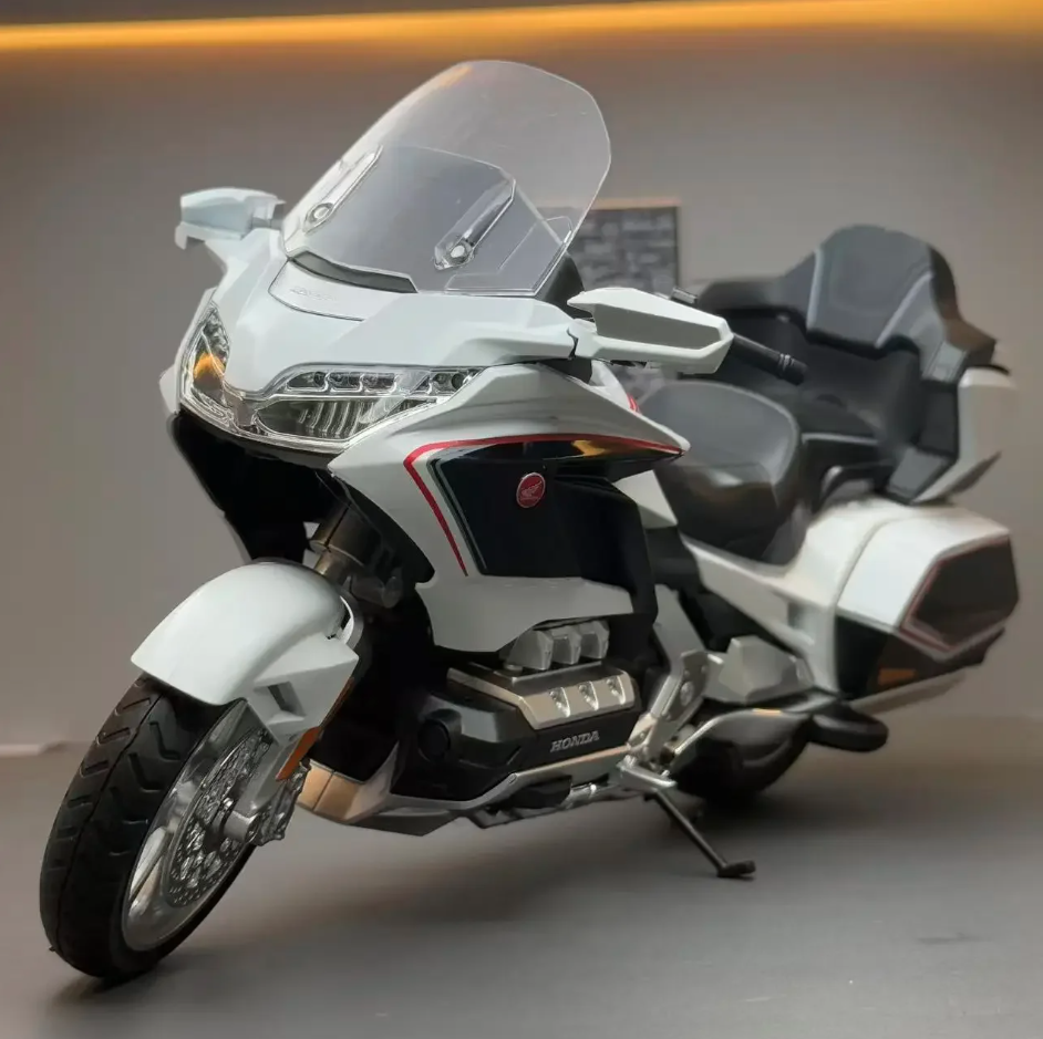 🏍️ Honda Gold Wing GL800 2021 Die-Cast Motorcycle Model