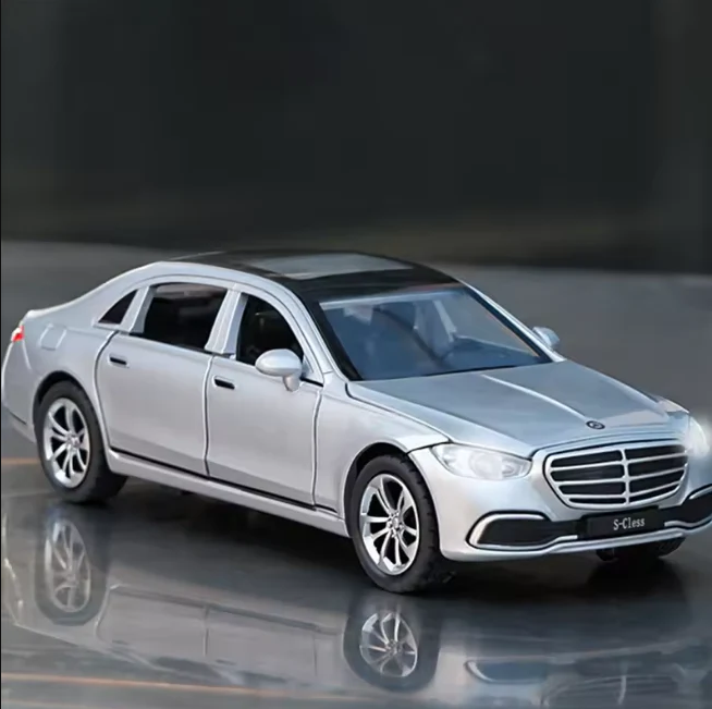 Mercedes Benz S400 1:32 scale diecast model