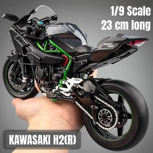 Kawasaki Ninja H2 Diecast Motorcycle Model – 1:9 Scale